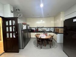 Phillips Avenue (D19), Semi-Detached #623739471